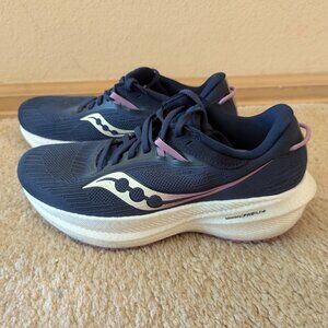 Saucony Women's Triumph 21 Running Shoes, Size 8B (Medium)